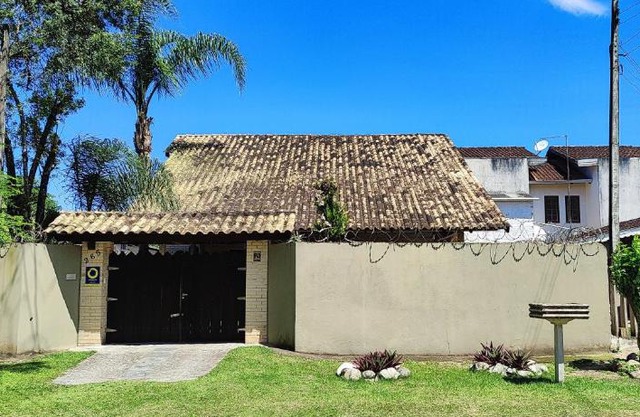 Linda casa c/piscina e conforto próximo do Mar