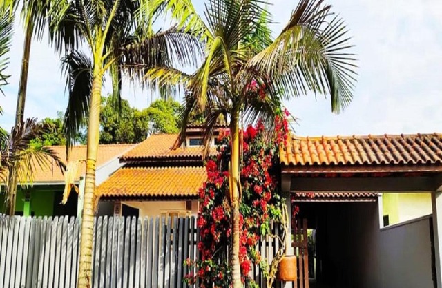 Linda casa c/Piscina, Ar e conforto próximo do Mar
