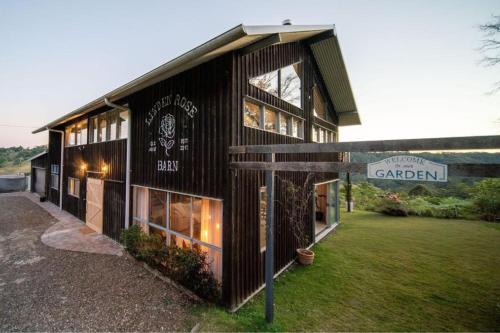 Linden Rose Barn