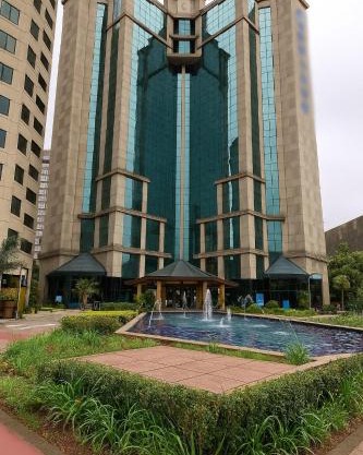 Lindo Flat Particular em Moema em incrível Hotel administrado por gestora americana