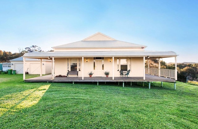 Familia Homestead Great Ocean Road, chimenea de leña, 10 acres con río, WiFi
