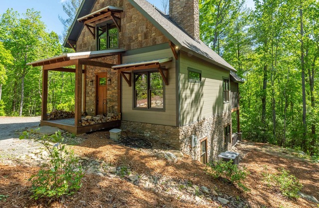 Linville Hollow | Game Room & 5 min. to Lake James