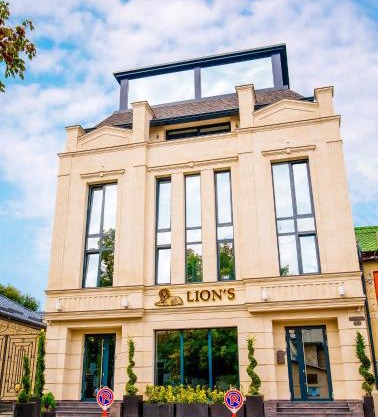 Lion's Hotel