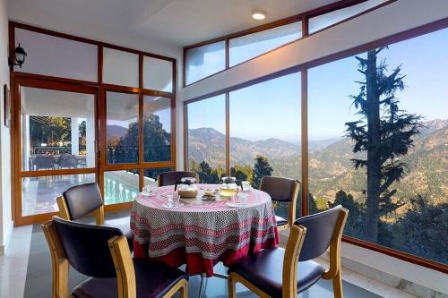 Lions Den Estate 7 BD Ramgarh serviced Villa BBQ