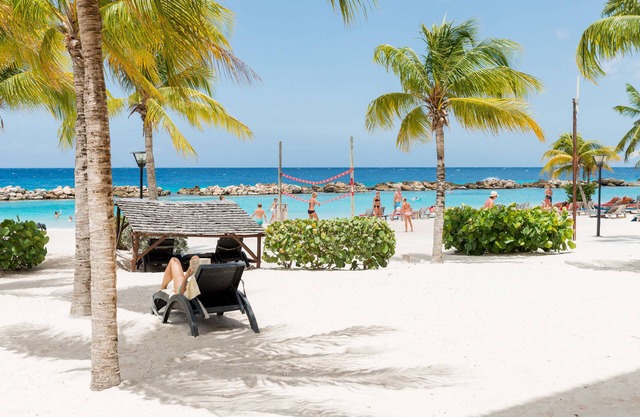 LionsDive Beach Resort