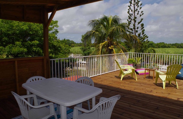 "Lisoé Surf Lodge" cerca del mar