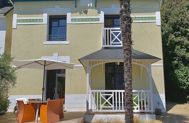 Casa catalogada a 150 m de la playa Monsieur HULOT ya 50 m de tiendas