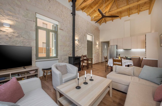 Lithos Residence