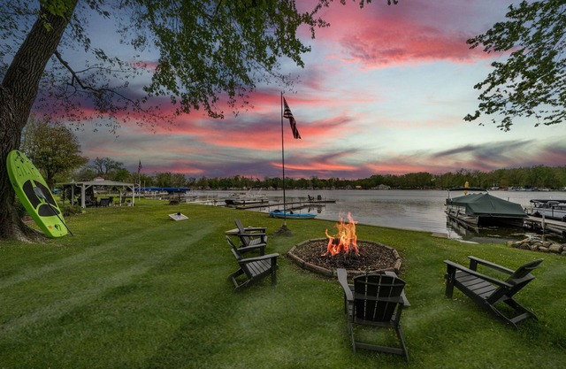 Little Barbee Lakefront Bungalow