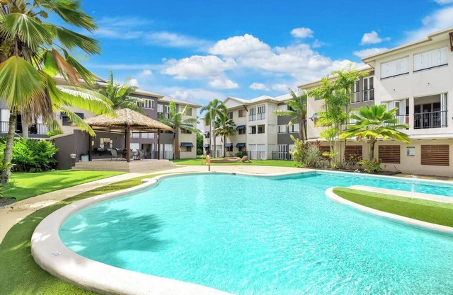 Little Palm A Resort style Getaway