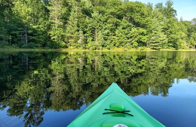 Pequeño pedazo de cielo en Lucy Lake (Minocqua, WI) Invierno y verano ¡Diversión!