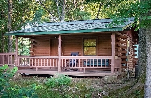 Little Red River Waterfront Cabin for a perfect fishing getaway for two!