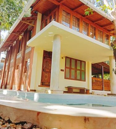 Little Things Earth - Earth villa