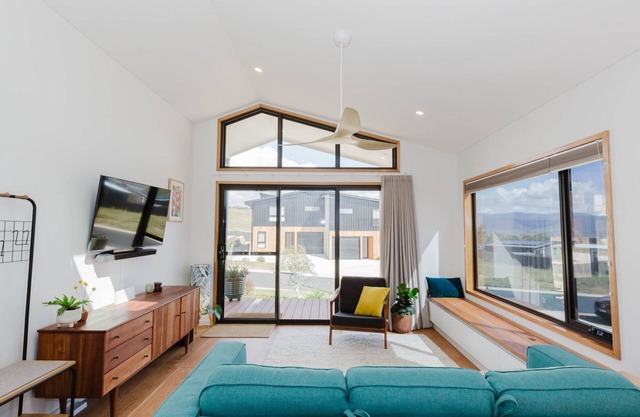 Little Willow - 11a Willow Bay Place