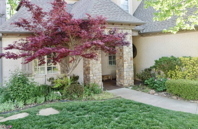 LIV Golf Course <3 mi from custom 4BR w/theater, offices, chef’s kitchen &studio