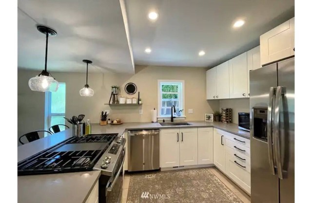 Livable D near Lake Washington!