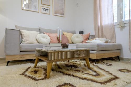 Live and Chill Apartment