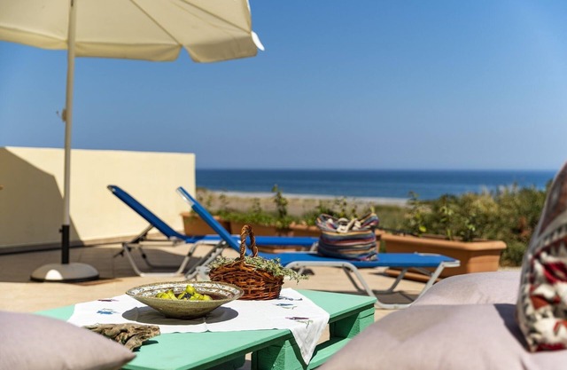 Vivir junto al mar en la Casa Almyra