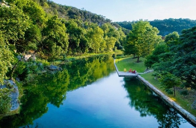 Agua viva !!! Un espectacular retiro familiar en Hill Country con privacidad frente al mar