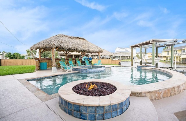 Livin’ the Dream – Waterfront Home w/Private Pool