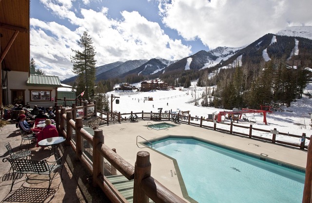 Lizard Creek Lodge