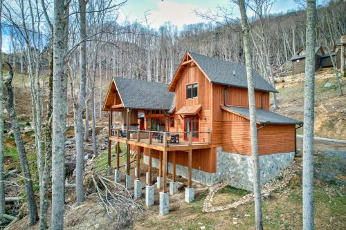 Llama Creek Cabin at Eagles Nest