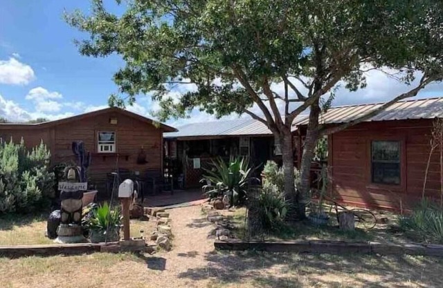 LLANO RIVER CABINS