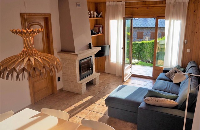 LLIVIA III - Tres Habitaciones Piso, Capacidad 6