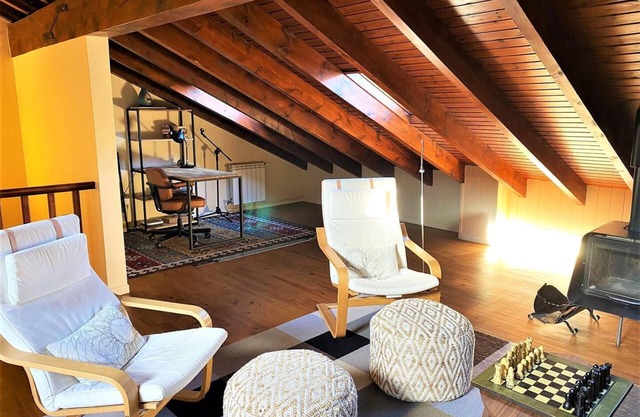LLIVIA VIII - Cuatro Habitaciones Casa, Capacidad 8