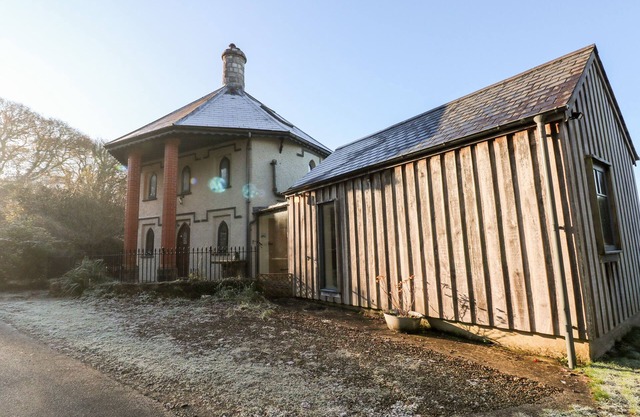 Llwyngwair Lodge