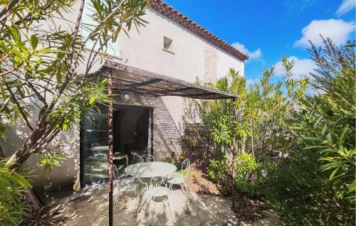 Lovely Home In Saint-Laurent-De-La-Ca