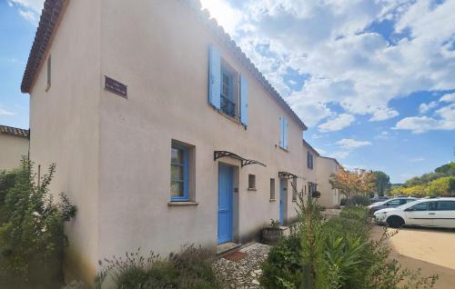 Lovely Home In Saint-Laurent-De-La-Ca