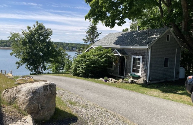 LOBSTER TRAP COTTAGE - Town of South Thomaston