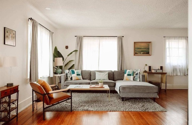 Located in Historic Belmont Heights District - Close to CSULB, Convention Center + Beach