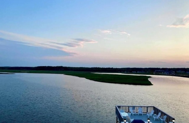 Located just steps from Wells Beach, Harborside #18 is perfect for your getaway