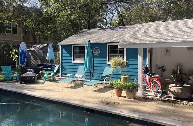 Location!! Charming Casita w/private entrance