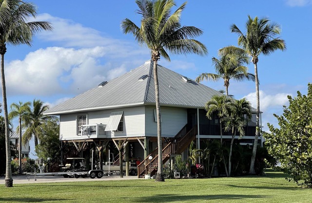 Location, Hidden Gem, Fishing, Paradise, Sunsets, Relax on the Bay 1274 sq ft