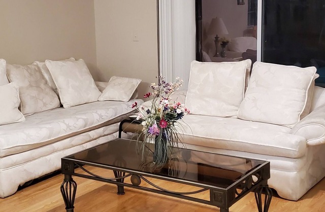 LOCATION! LOCATION! ENJOY LONG TERM RENTAL. WALK TO MOST PLACES YOU'LL NEED.
