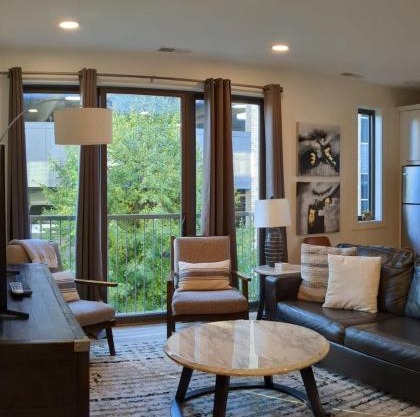 Location Location - Capri Condo 212