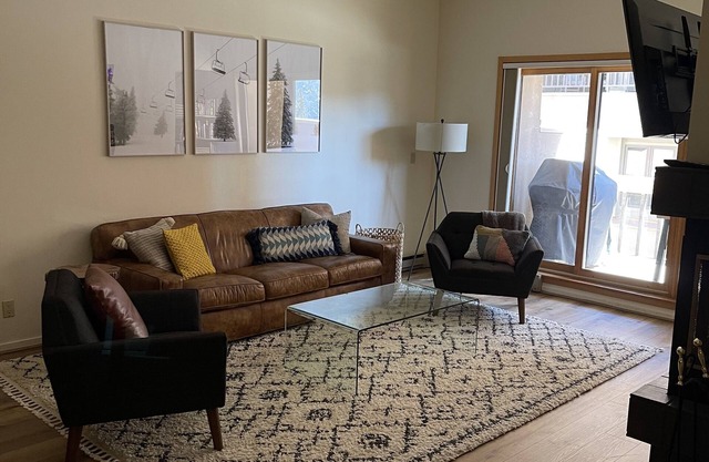 Location location location!! - Newly Renovated - Steps from the slopes!