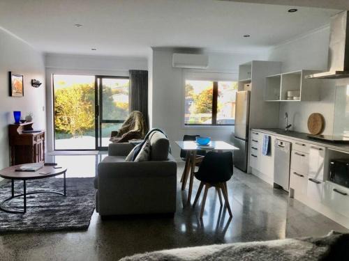 Location, luxury and stylish comfort