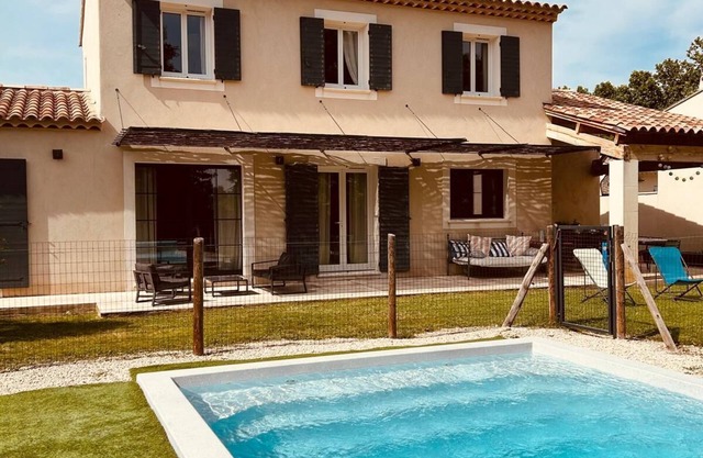 Location Maison de Vacances Mollégès - Provence
