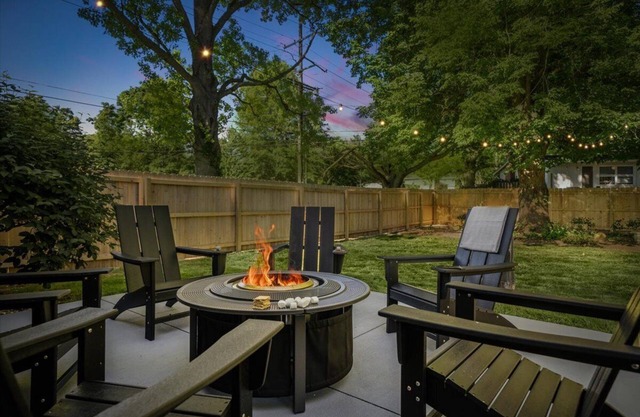 Spacious 5BR home! Private gym, hot tub, game room, theater, Solo Stove fire pit