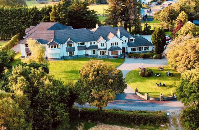 Loch Lein Country House