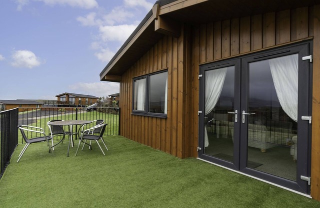Loch Leven Lodge 21 by Interhome