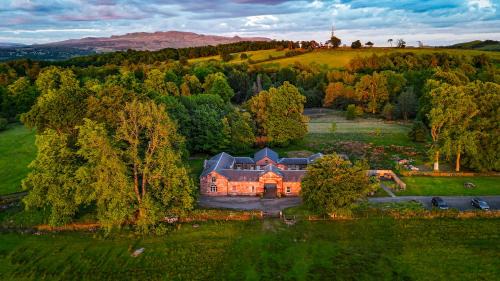 Loch Lomond Finnich Cottages