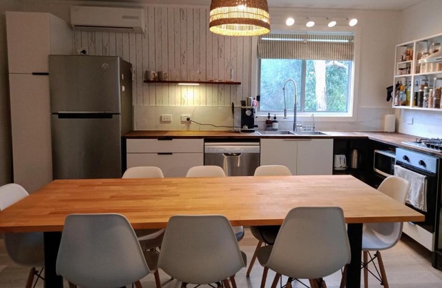 Loch Sport Beach Shack - Family Friendly Coastal Retreat