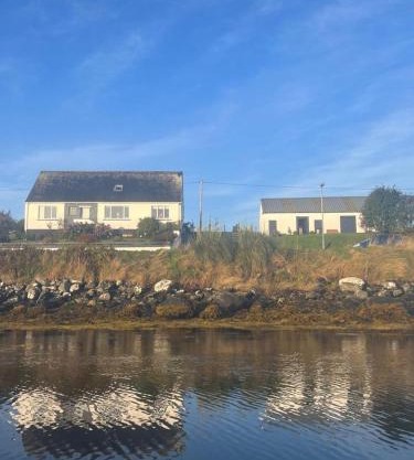 Loch View - Western Isles