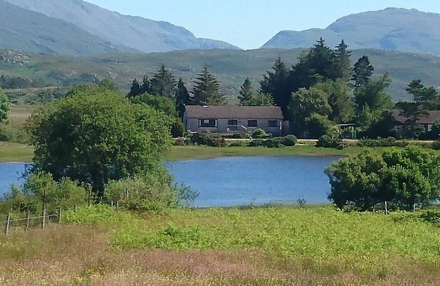 Highland hogar para hasta 8, hermoso entorno a orillas del lago Shiel,