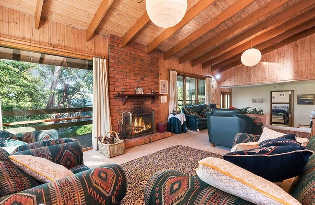 RESTO LOCHYS - Apollo Bay, VIC